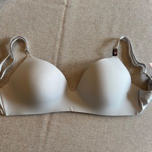 36D Victoria’s Secret Bra